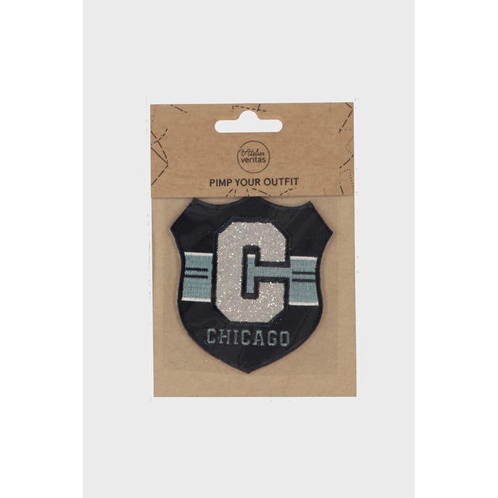 Atelier Veritas-Patch met embleem 8,5x9,5cm