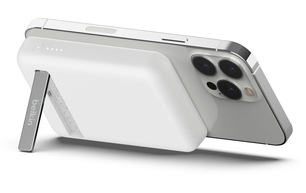 Powerbank Boost Charge kabellos 5000 mAh WeissMagnetische kabellose Powerbank mit Ständer