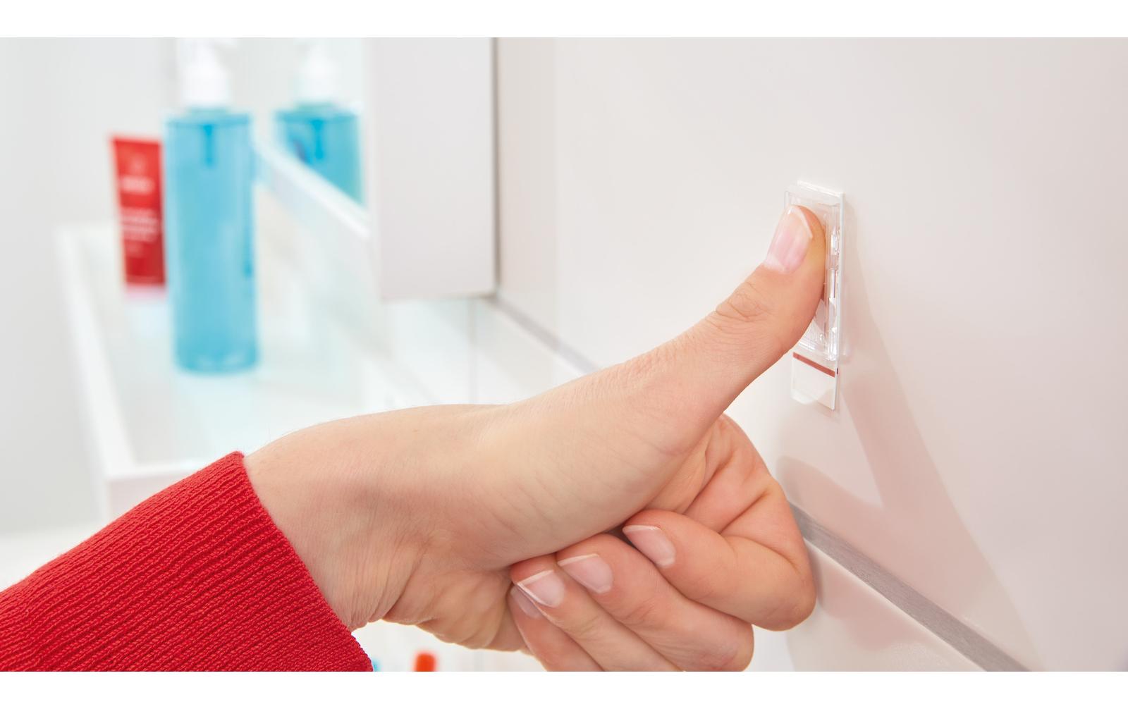 Klebehaken Powerstrips S Eckig, SchwarzSelbstklebende Kunststoffhaken