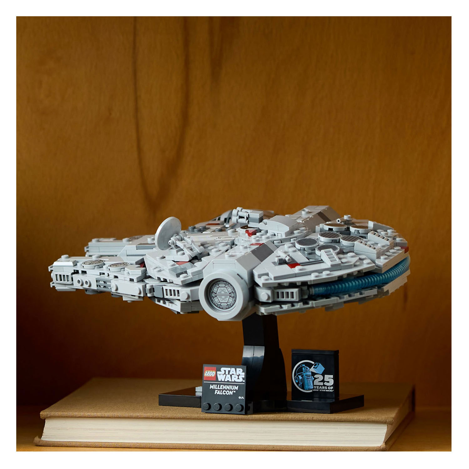 LEGO Star Wars 75375 Millenium Falcon