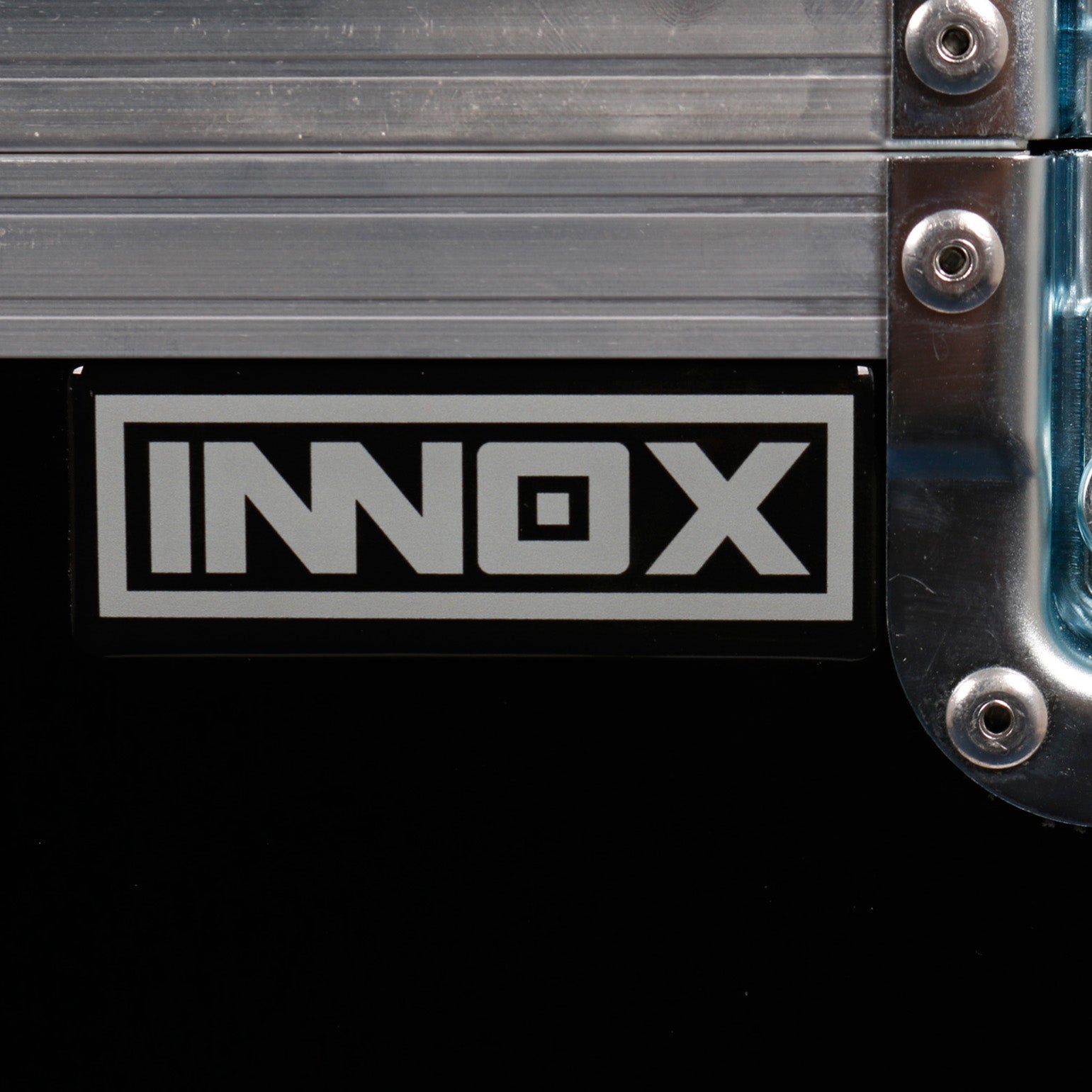 Innox FCTOUR01 universele flightcase met wielen 1160x560x610 mm