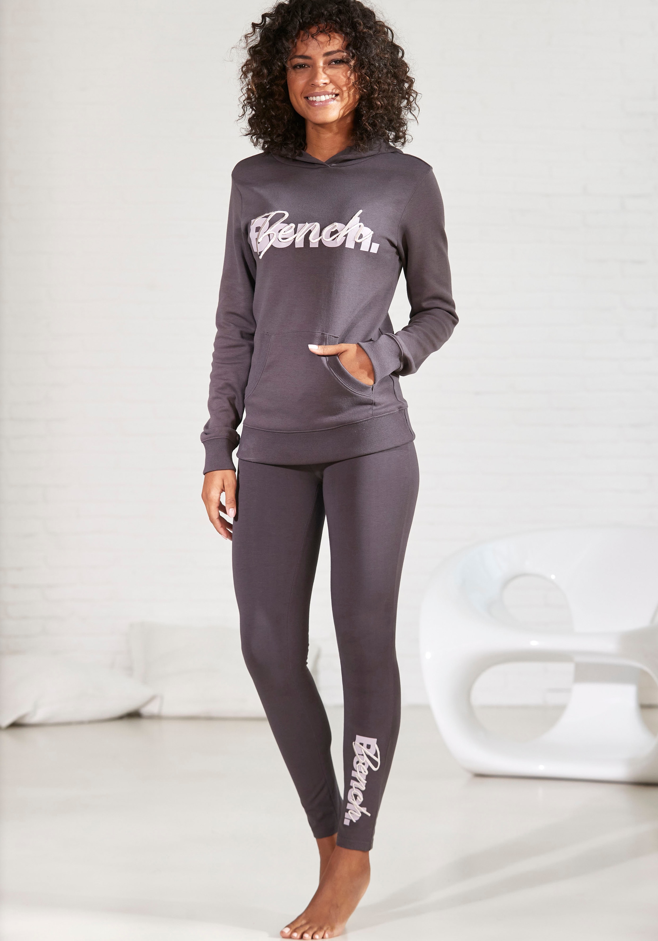 Bench. Loungewear Kapuzensweatshirt , mit Kängurutasche, Loungeanzug, Hoodie