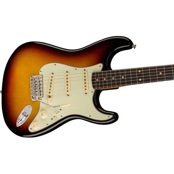 Fender AV II 61 STRAT RW WT3TB