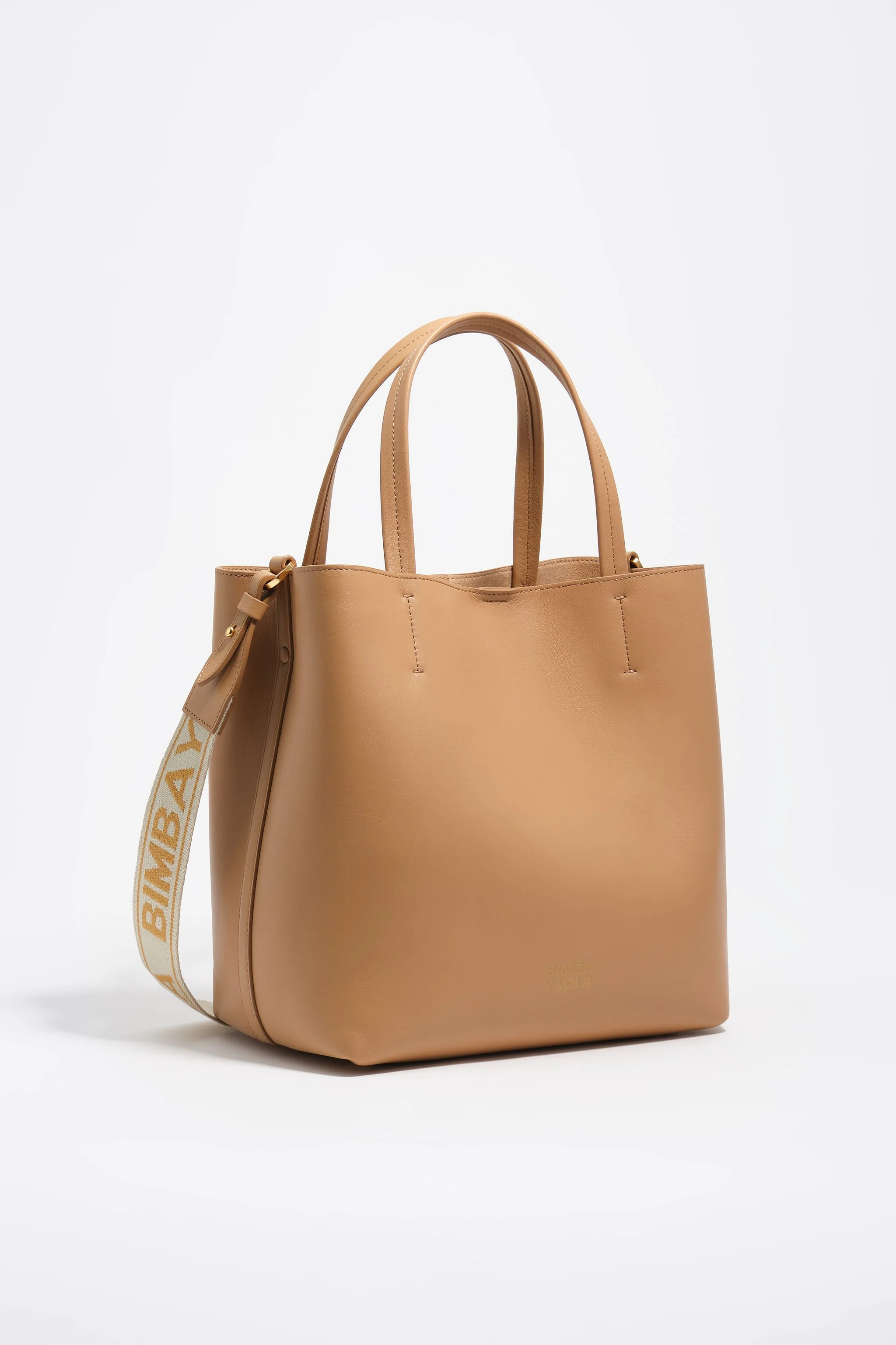Bolsa grande de couro cor avelã com estampa de Chihuahua.