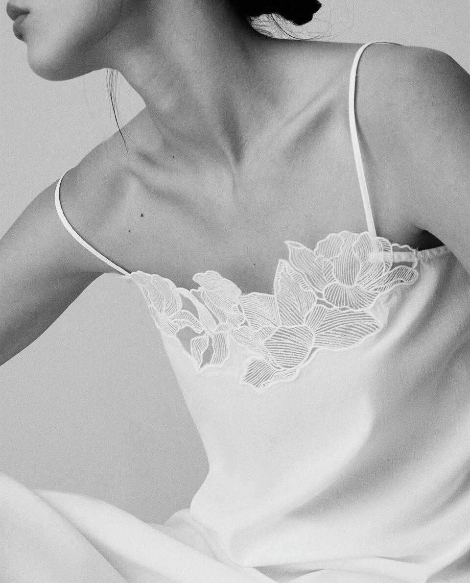 CAMISOLA COM ESTAMPA FLORAL