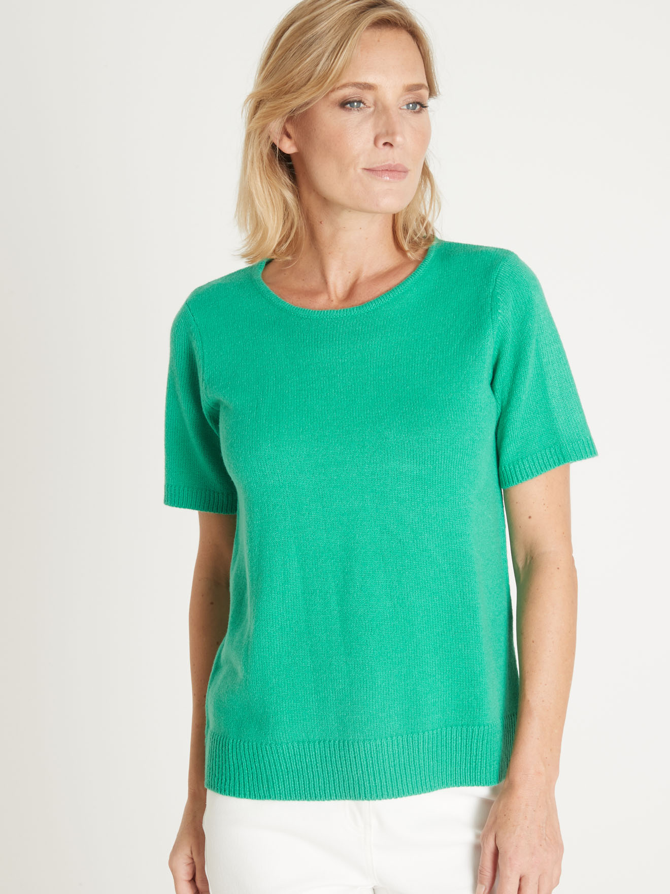 Pull manches courtes encolure ronde
