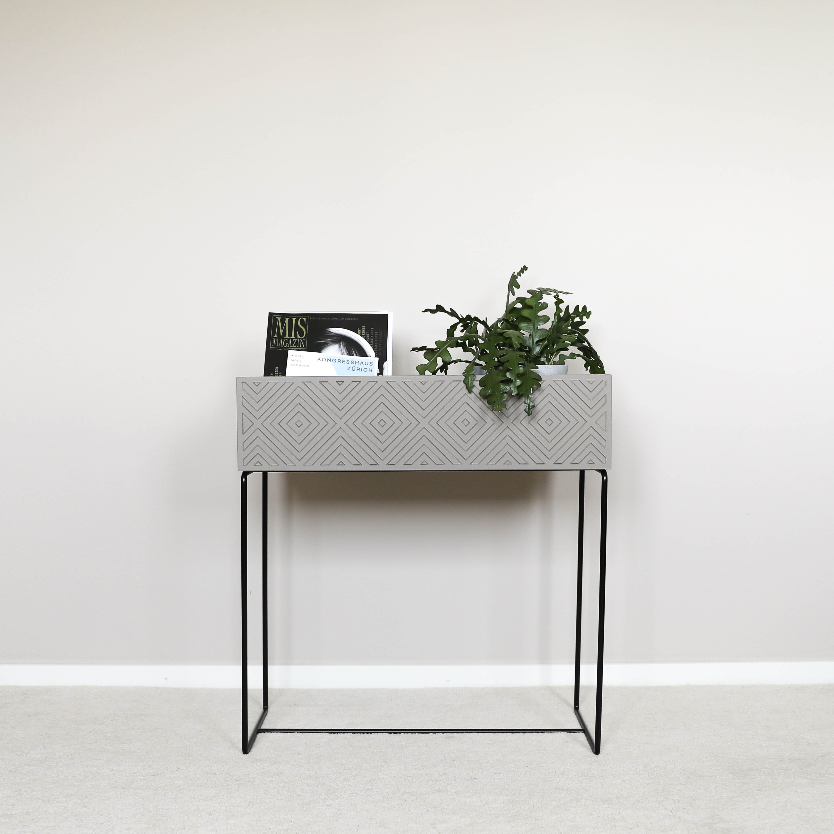 Nevi the plantbox Sandgrau, Schwarz L