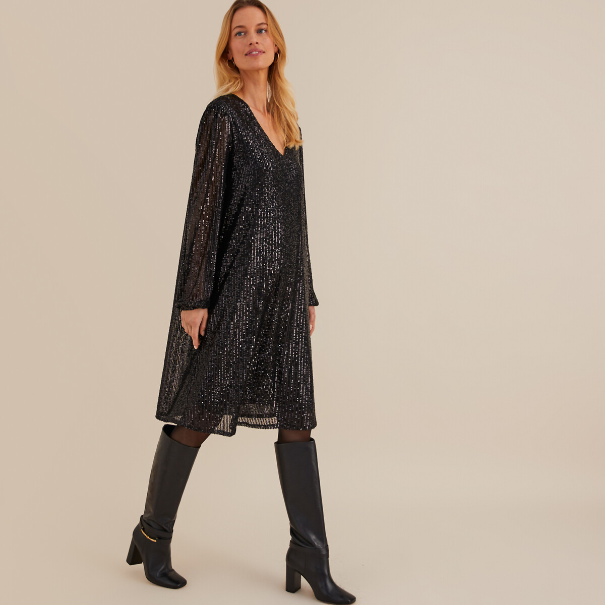 ANNE WEYBURN<br>Vestido florido, com babados, mangas compridas
