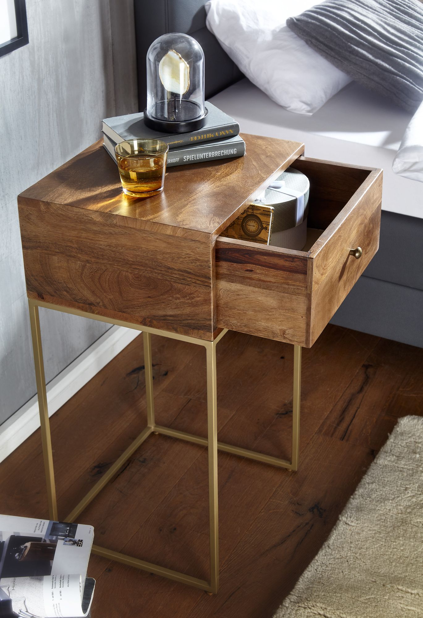 KADIMA DESIGN Nachttisch Mango Massivholz/Metall, Industrial-Stil, Boxspringbett-kompatibel, Geräumige Schublade