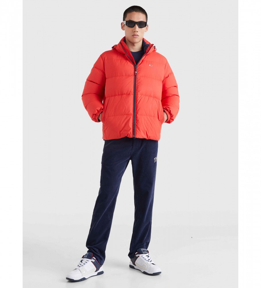 Jaqueta Tommy Jeans Recycled cor ameixa com capuz vermelho