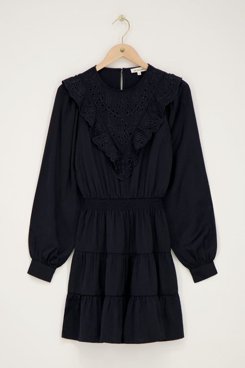 Donkerblauwe jurk met embroidery en ruffles