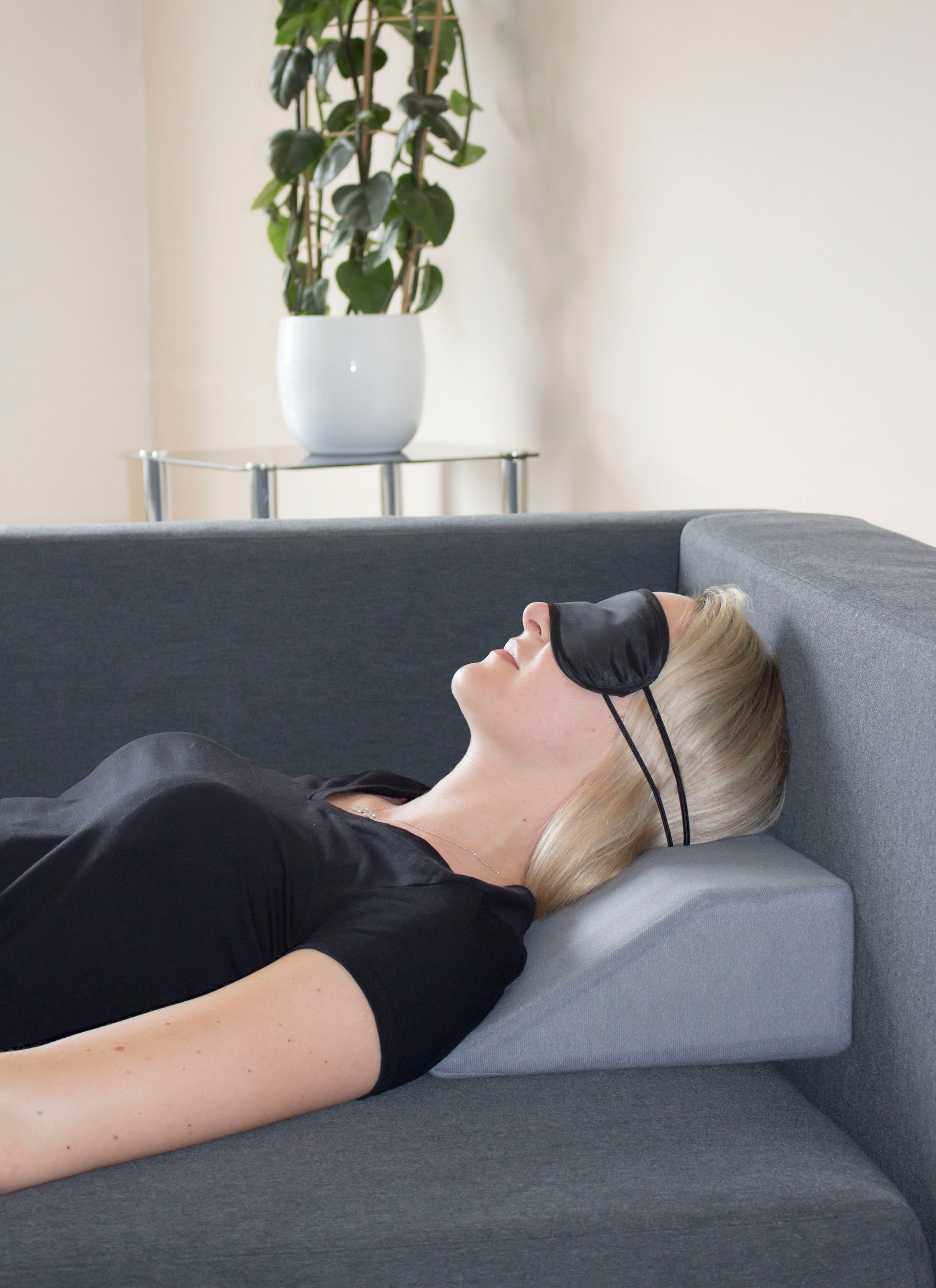 Hydas Sitzheizkissen »mit zuschaltbarer Wärme und Massage, vielseitig einsetzbar« 3 Wärme und 3 Massage Stufen einstellbar, auch zur Fussmassage geeignet