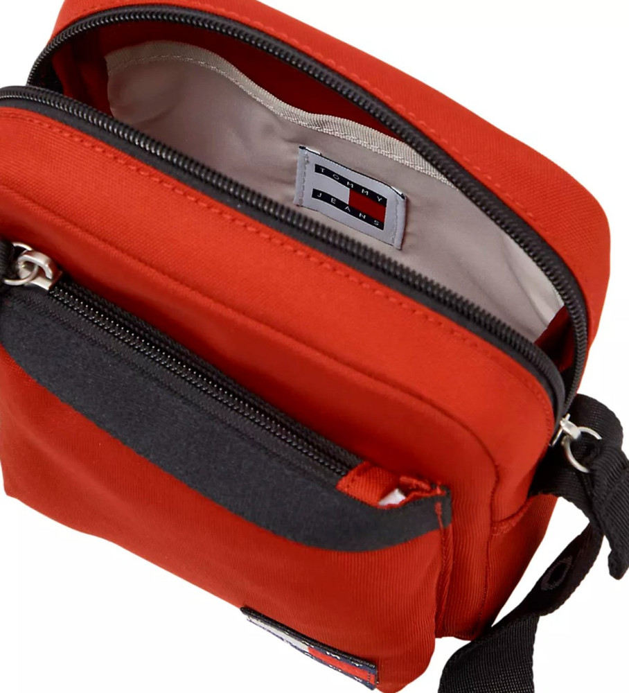 Bolsa Tommy Jeans Essential Reporter com logotipo vermelho