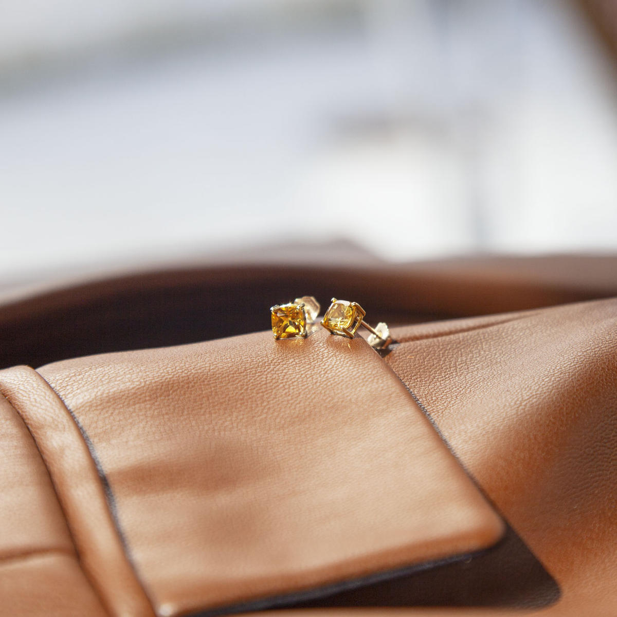 Boucles d'oreilles or 375 jaune citrines
