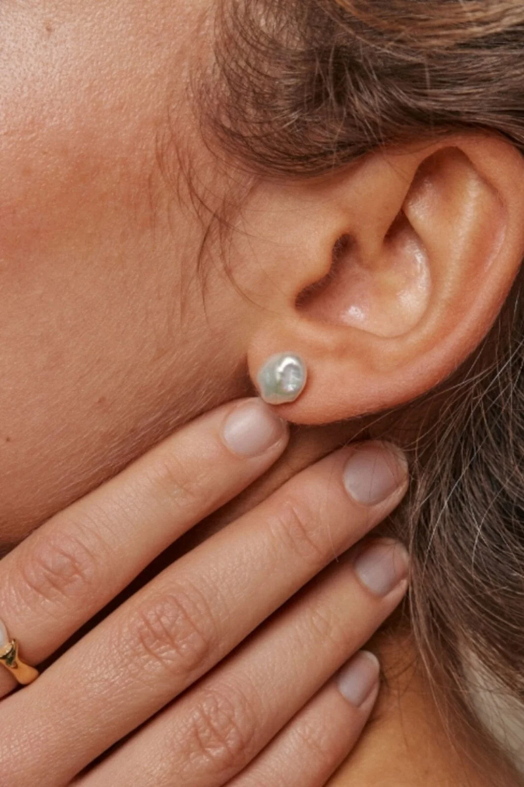 Enamel Copenhagen Studs, Baroque Pearl