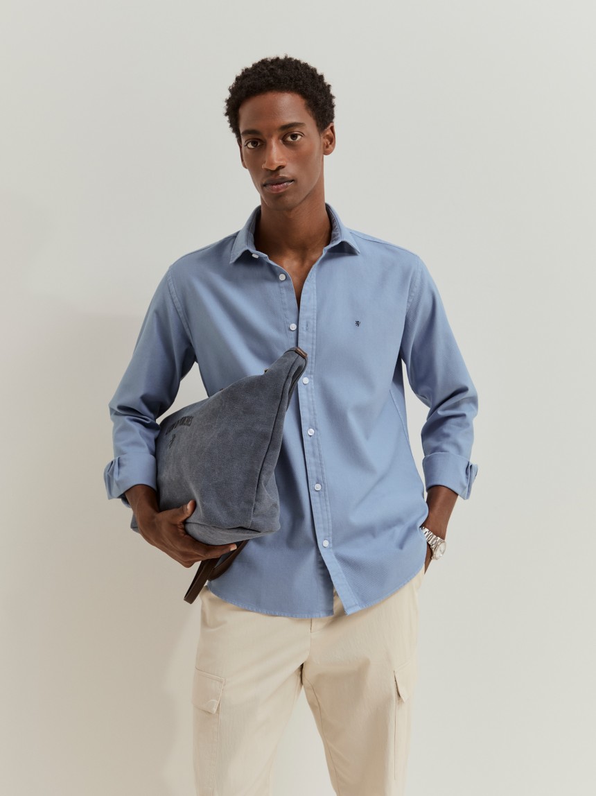Camisa slim fit em piqué de algodão