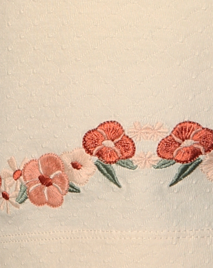 T-Shirt MIDSUMMER – BLUMENRANKE mit Stickerei in lachs