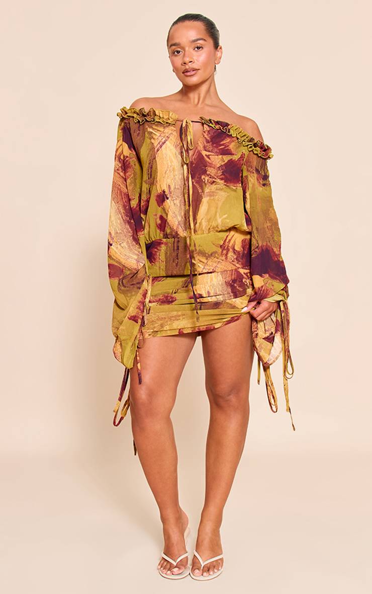 Vert Olive Robe Courte Froncée À Volants Épaules Dénudées Imprimé Abstrait Shape