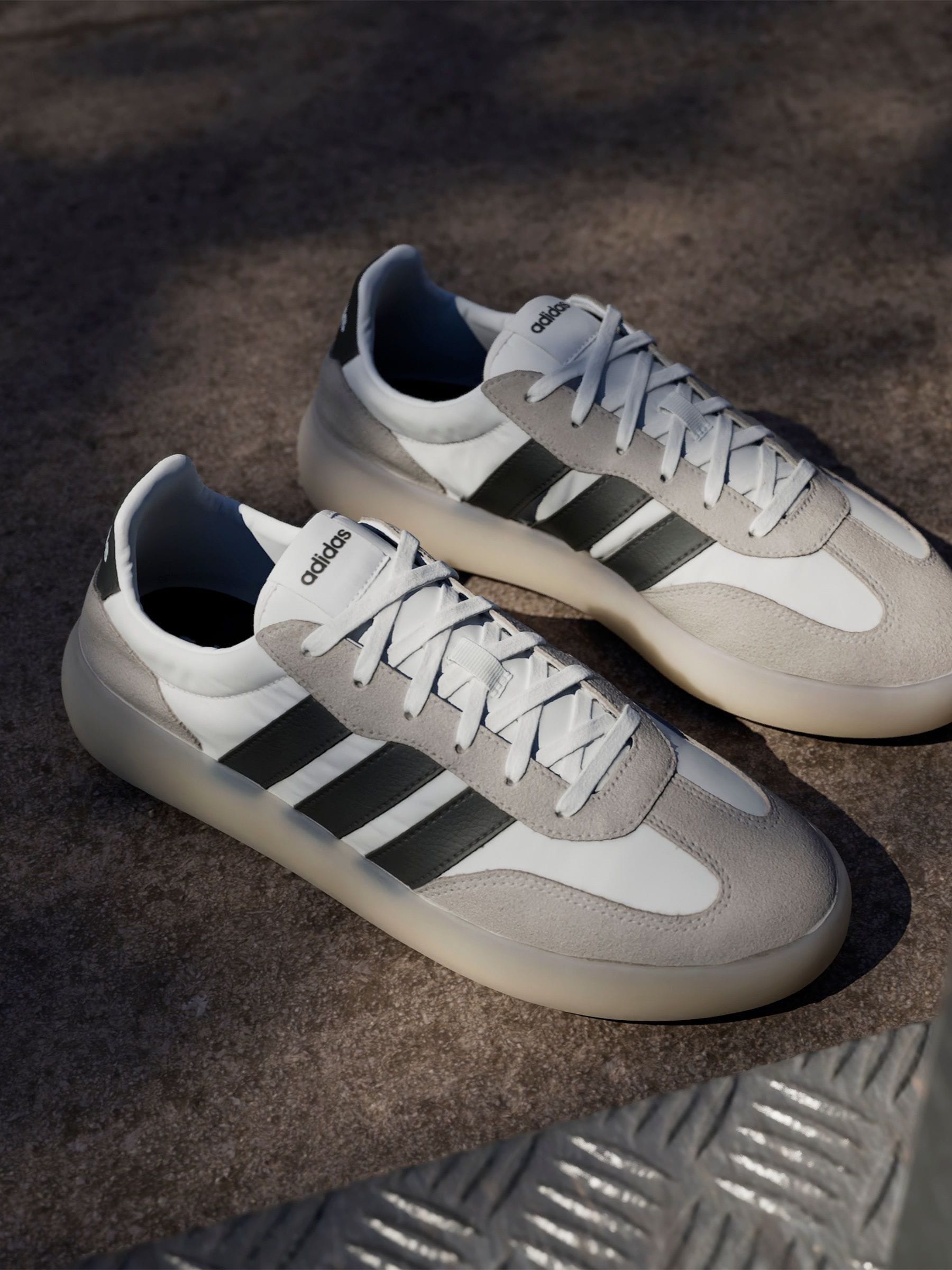 Wit - adidas Barreda Decode sneakers