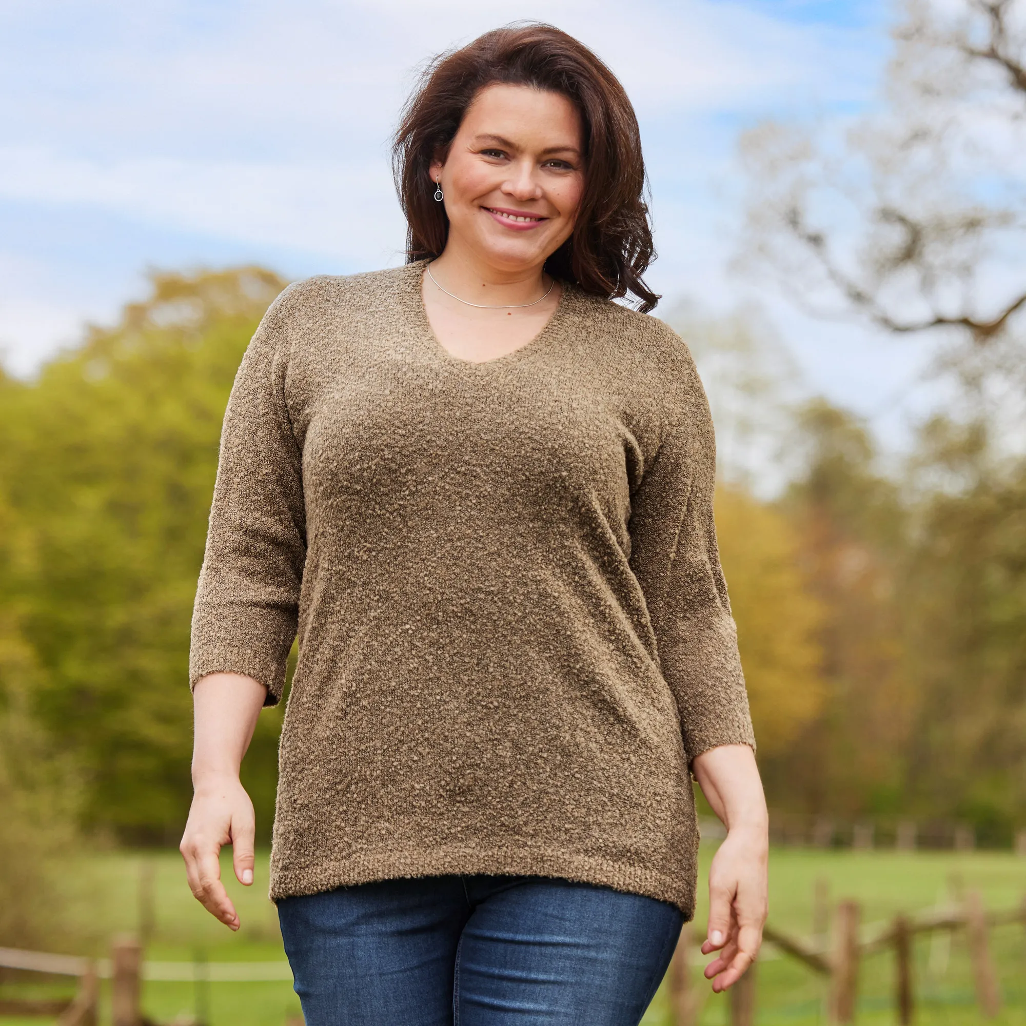 Damen-Pullover in Bouclé-Qualität, große Größen
