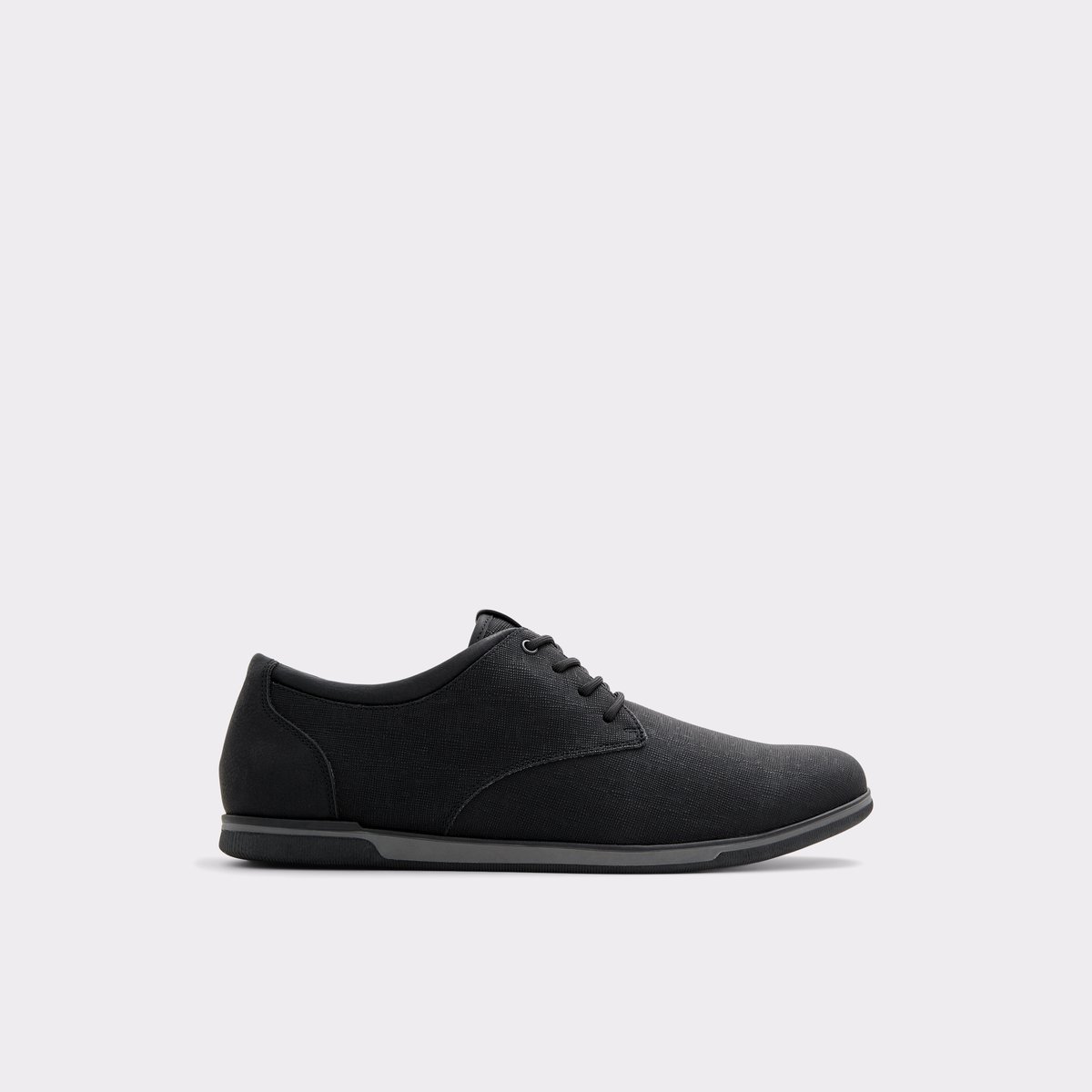 Heron Black Synthetic Embossed Men Low top
