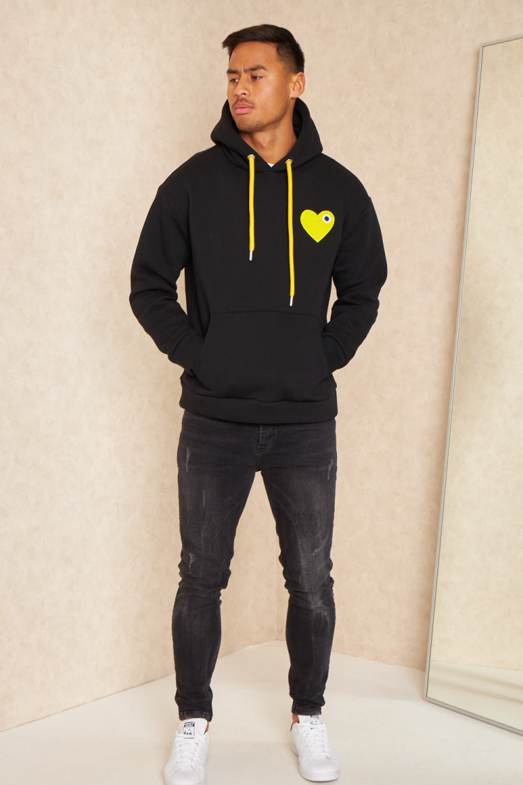 Sweat à capuche coeur brodé noir