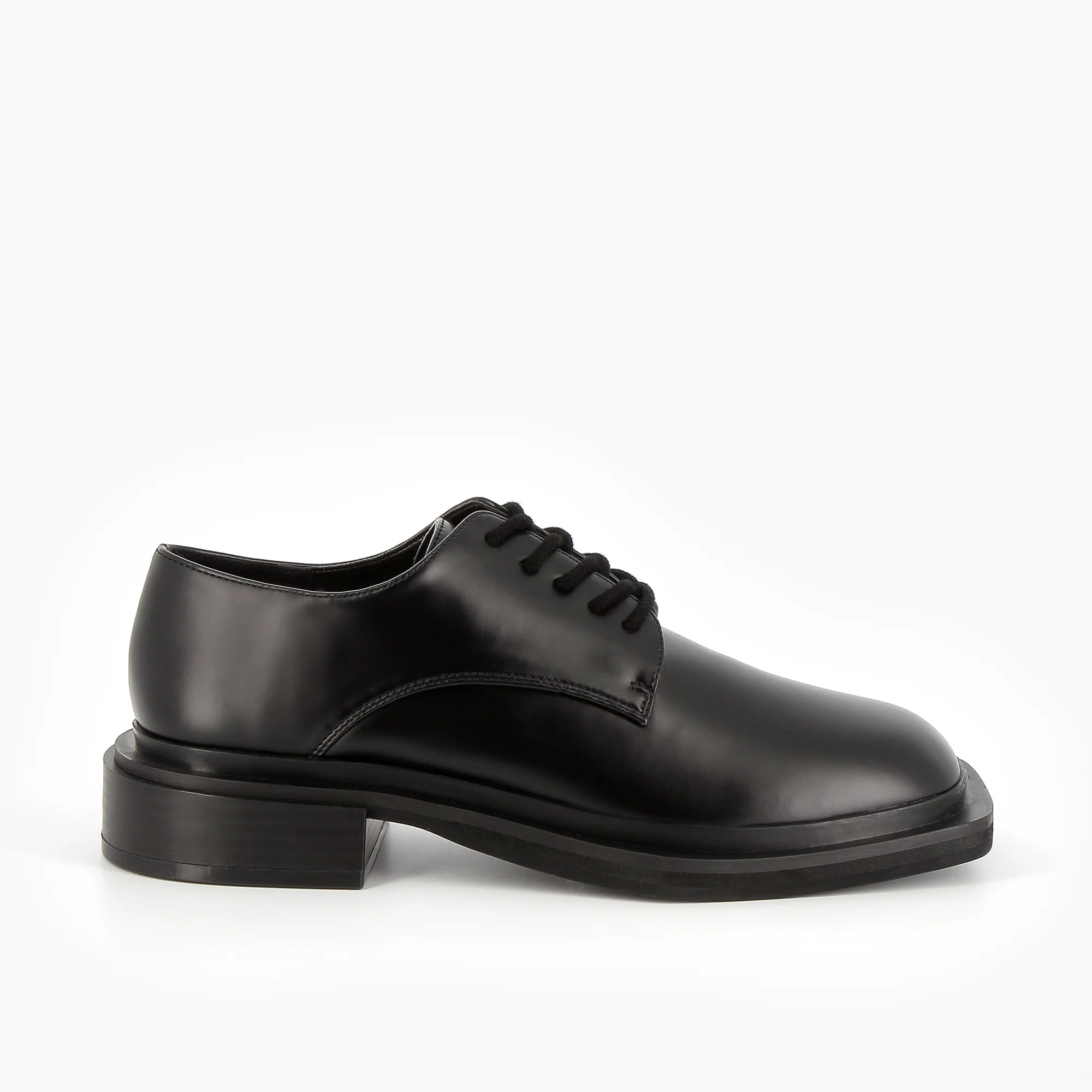Mocassins, Derbies, Ballerines-Derbies Leona noires à semelle carrée