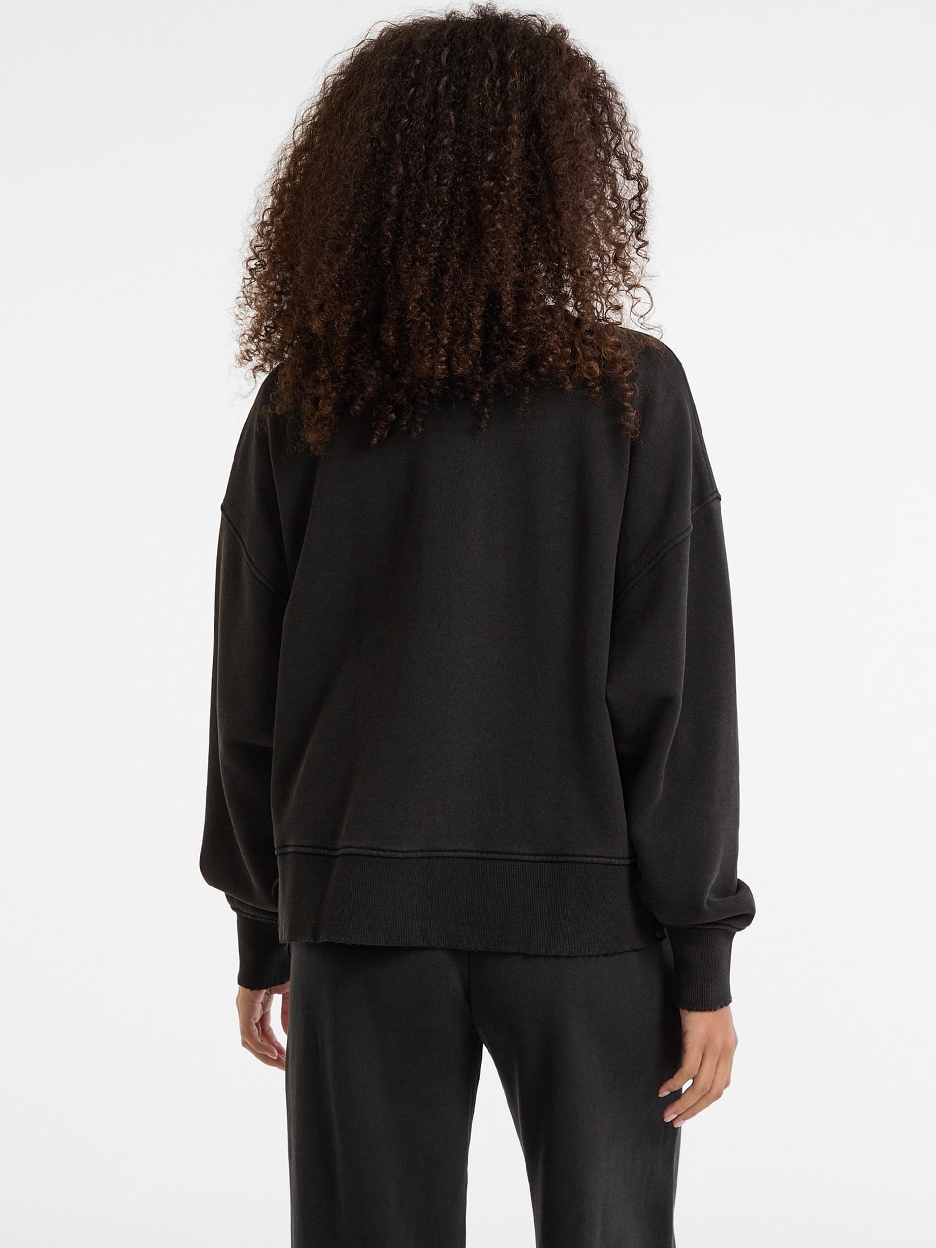 Suéter GUESS Originals Eco Distressed Baker Crewneck