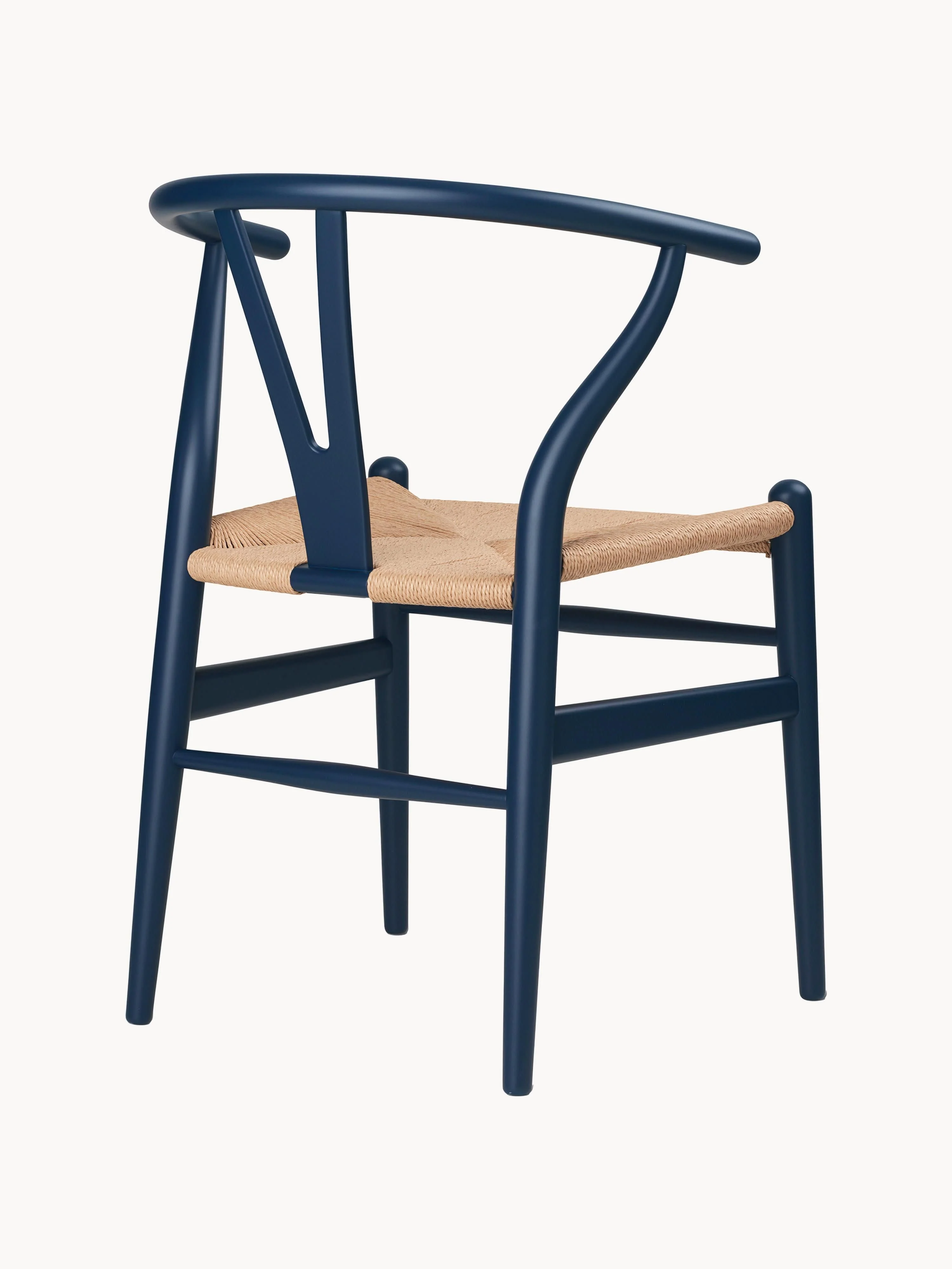 Houten stoel CH24 Wishbone Chair met handgevlochten zitvlak
