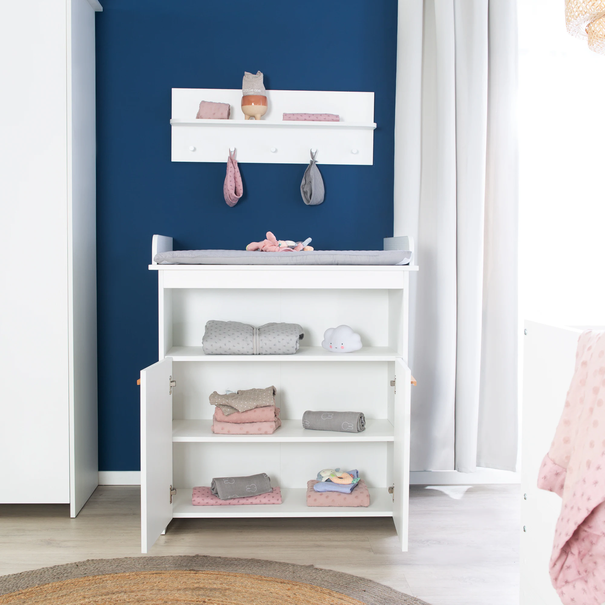 Zimmerset 'Anton' inkl. Kinderbett 70x140, Wickelkommode 2-türig, Kleiderschrank 2,5-türig
