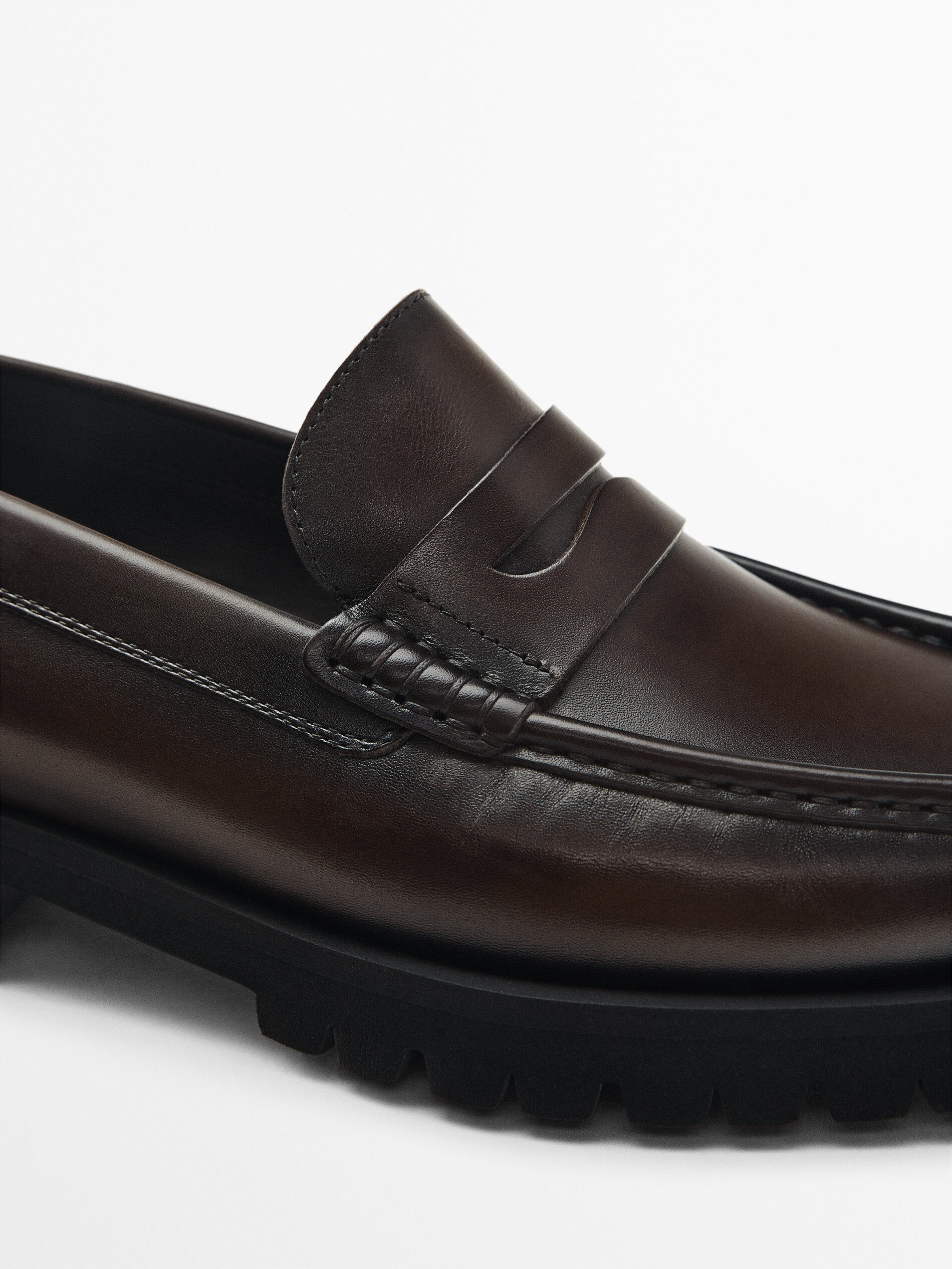 Mocassins em couro napa marrom - Studio - MARROM