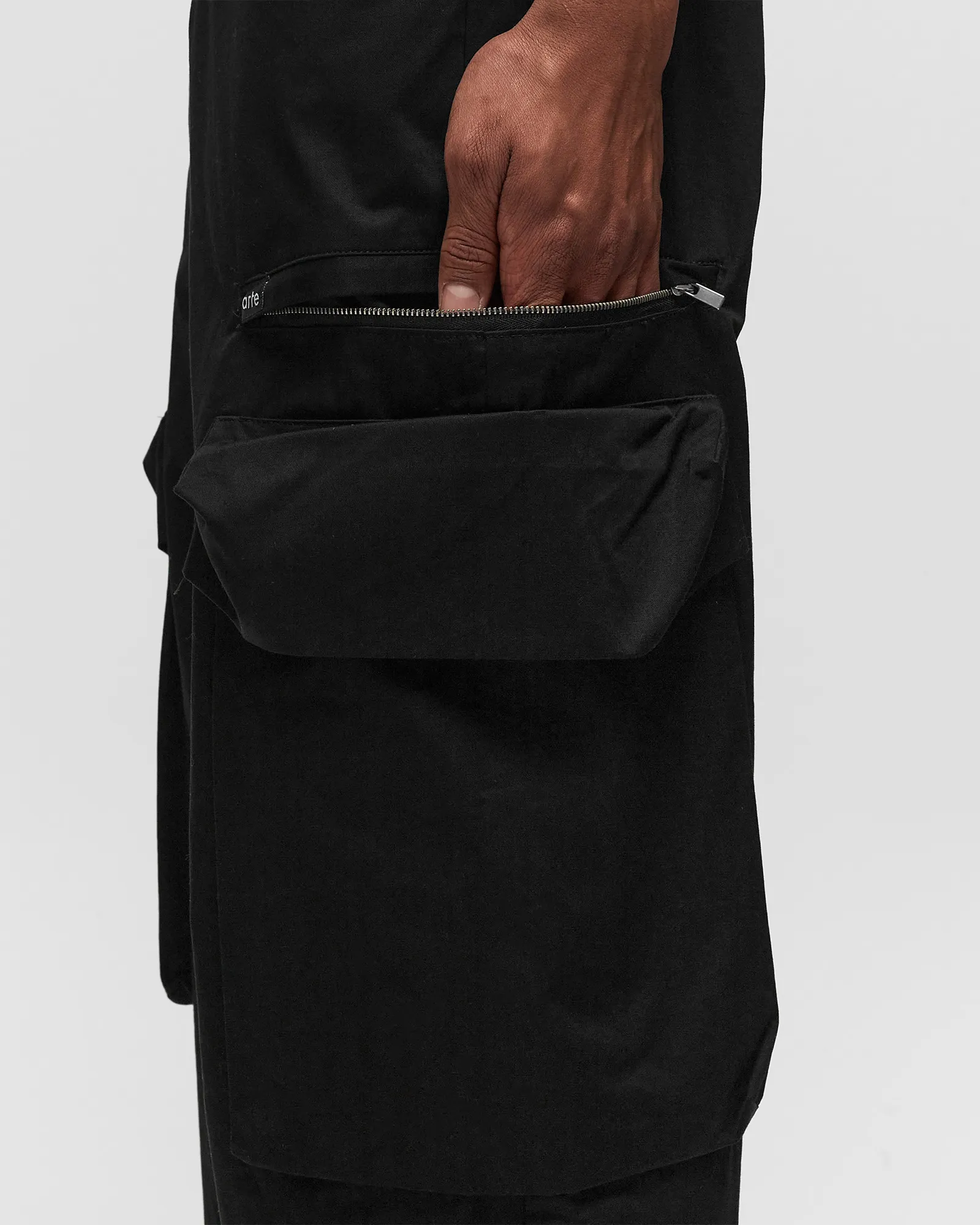 Arte Antwerp Oversize 3D Pockets Pants