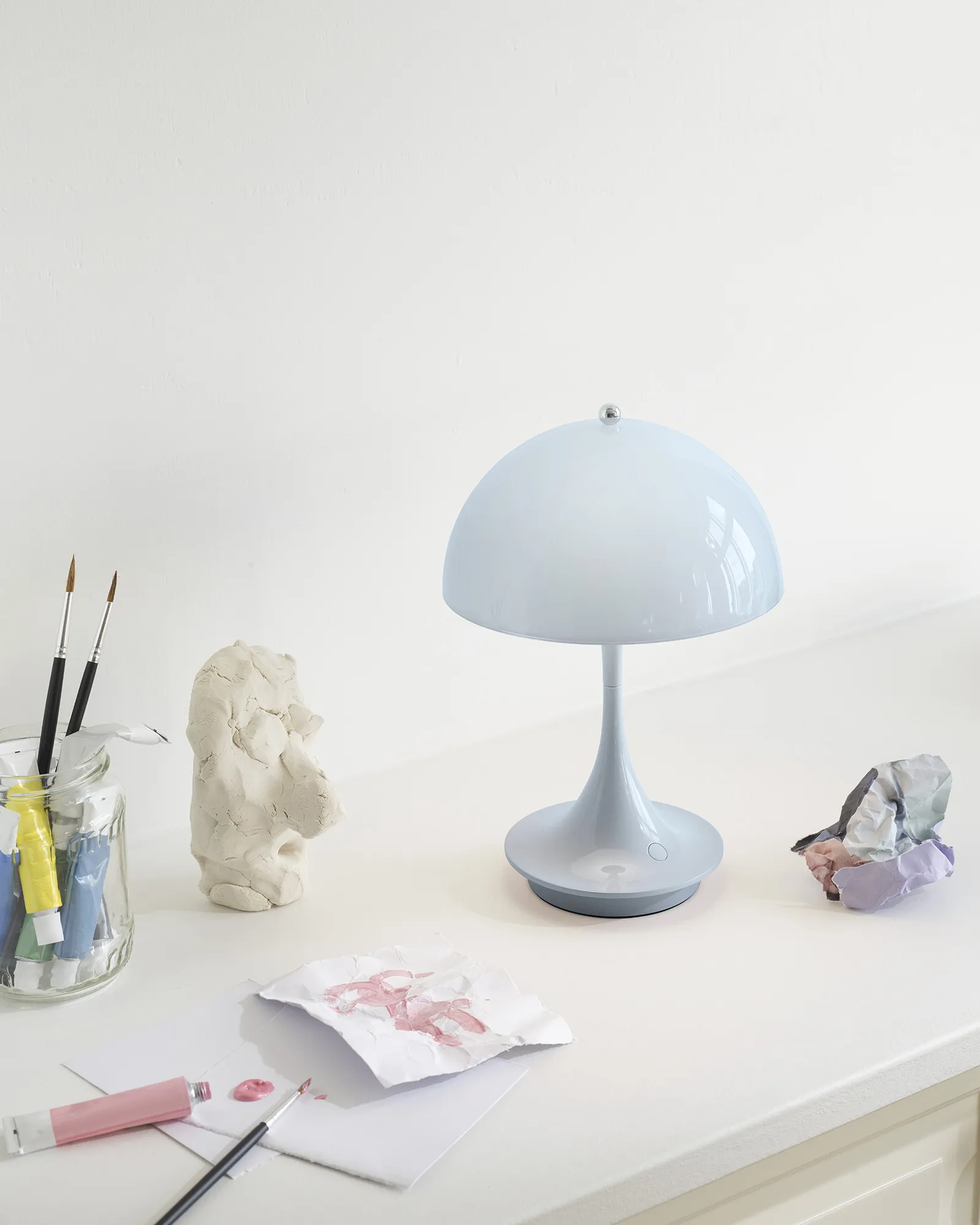 Louis Poulsen Panthella 160 Portable Pale Blue Acryl - UNIVERSAL PLUG