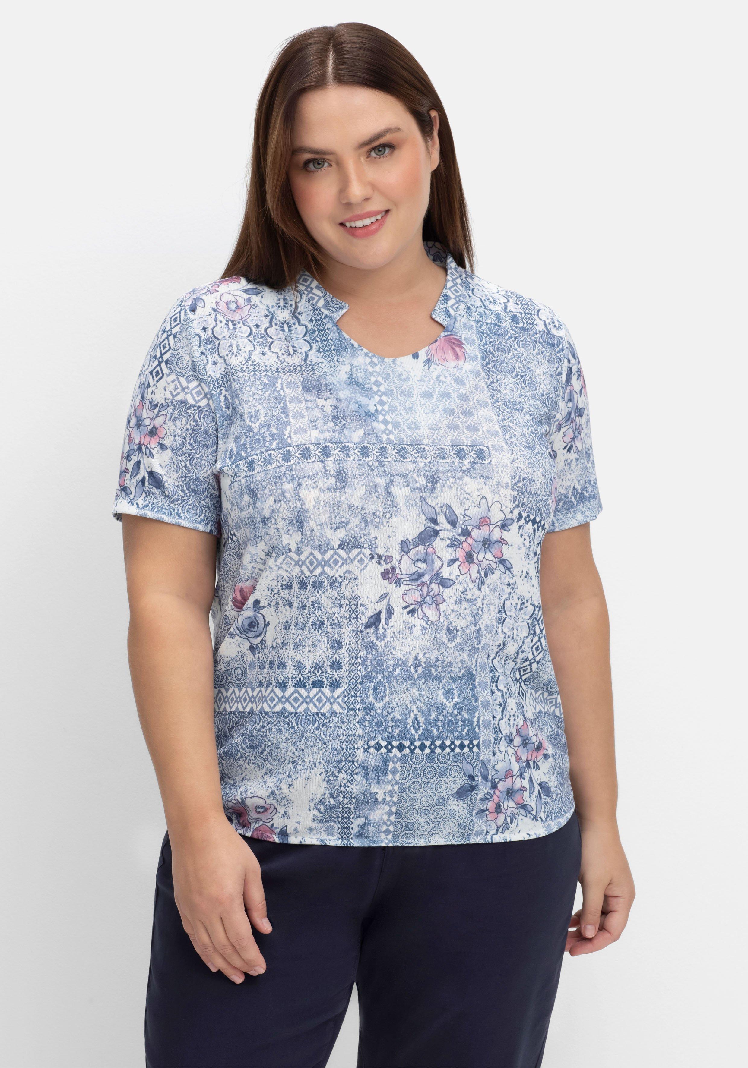 Shirt mit Alloverprint und V-Ausschnitt