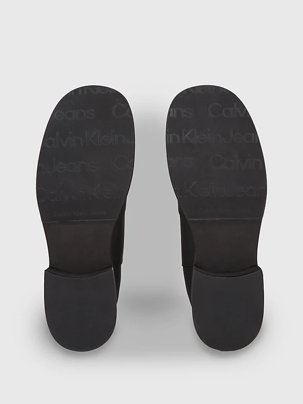 botas de couro até o tornozelo