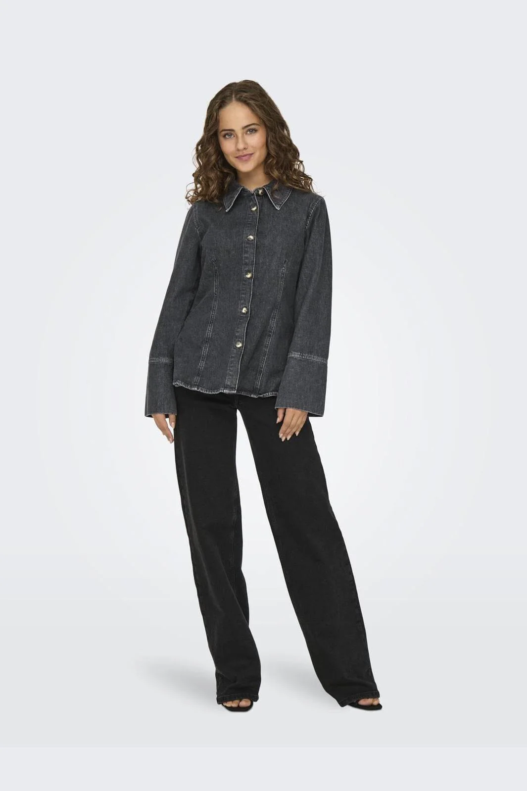 Only Onlnara L/S Fitted Shirt Sik 4717340 washed black