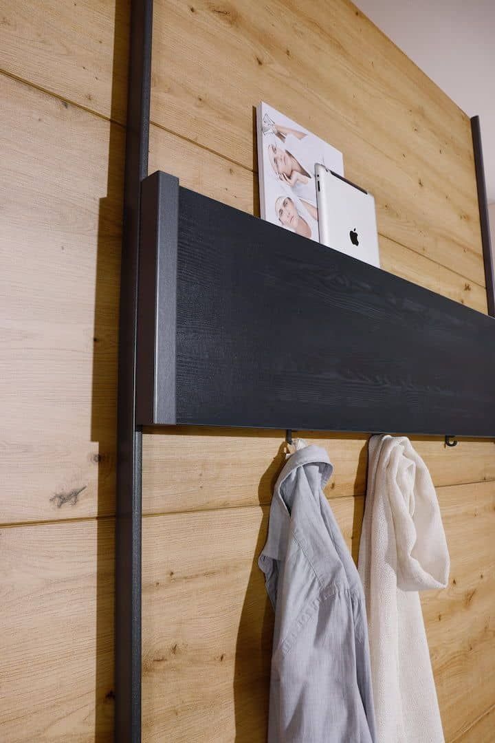 Schwebetürenschrank
