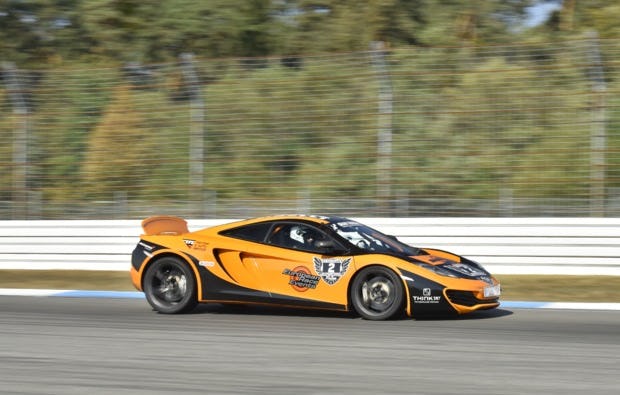 McLaren Renntaxi Bilster Berg