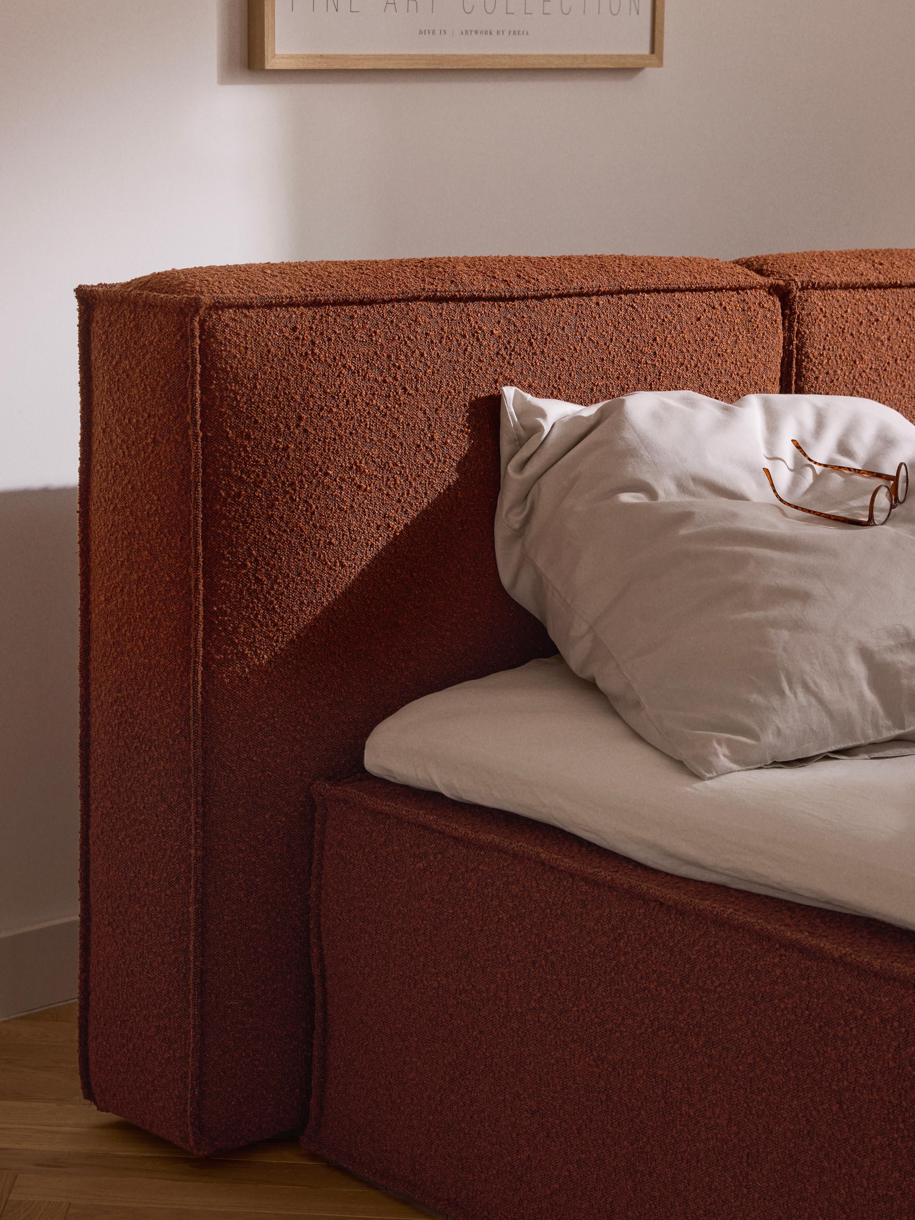 Bouclé boxspring bed Lennon