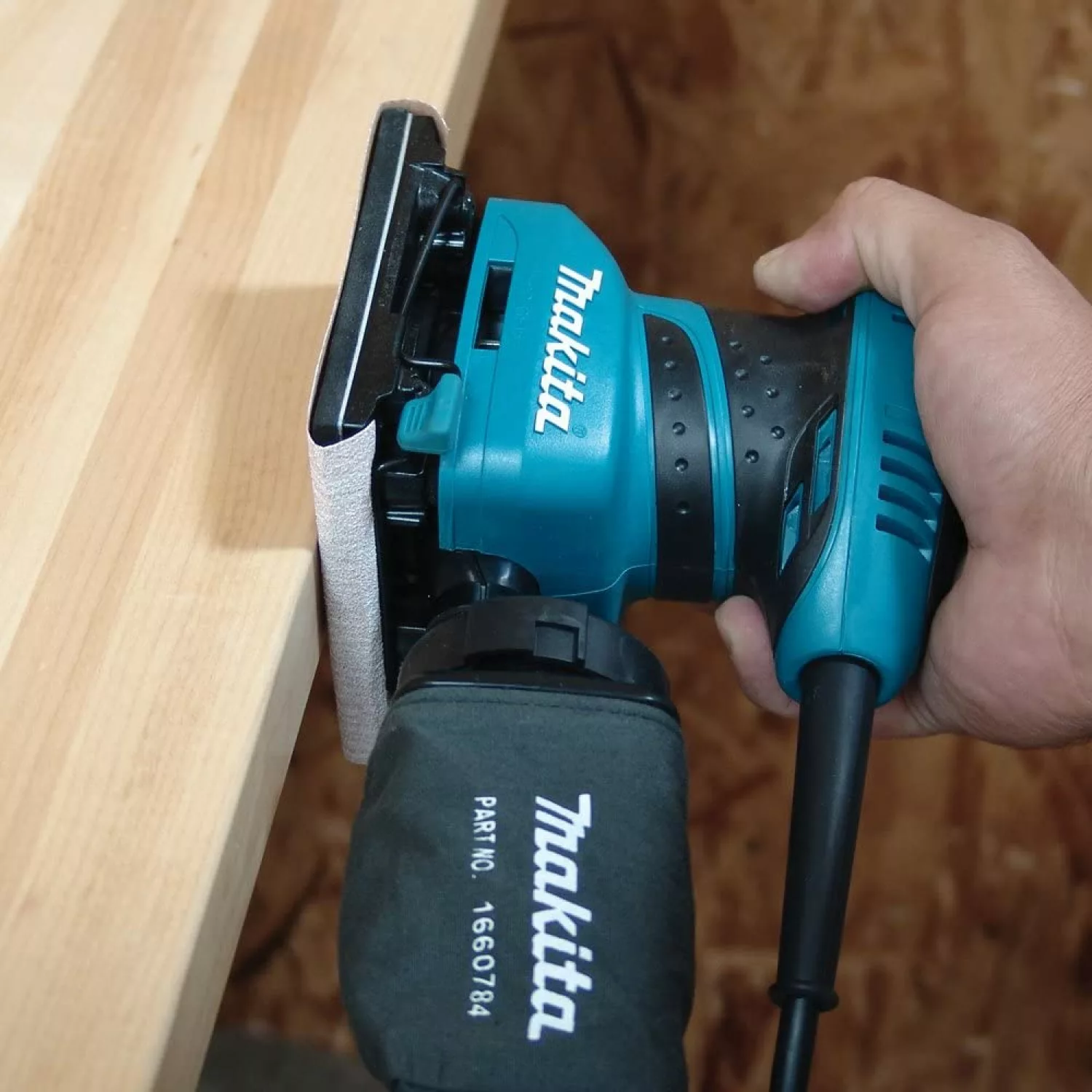 Makita BO4556K Vlakschuurmachine in koffer - 200W - 112 x 102mm