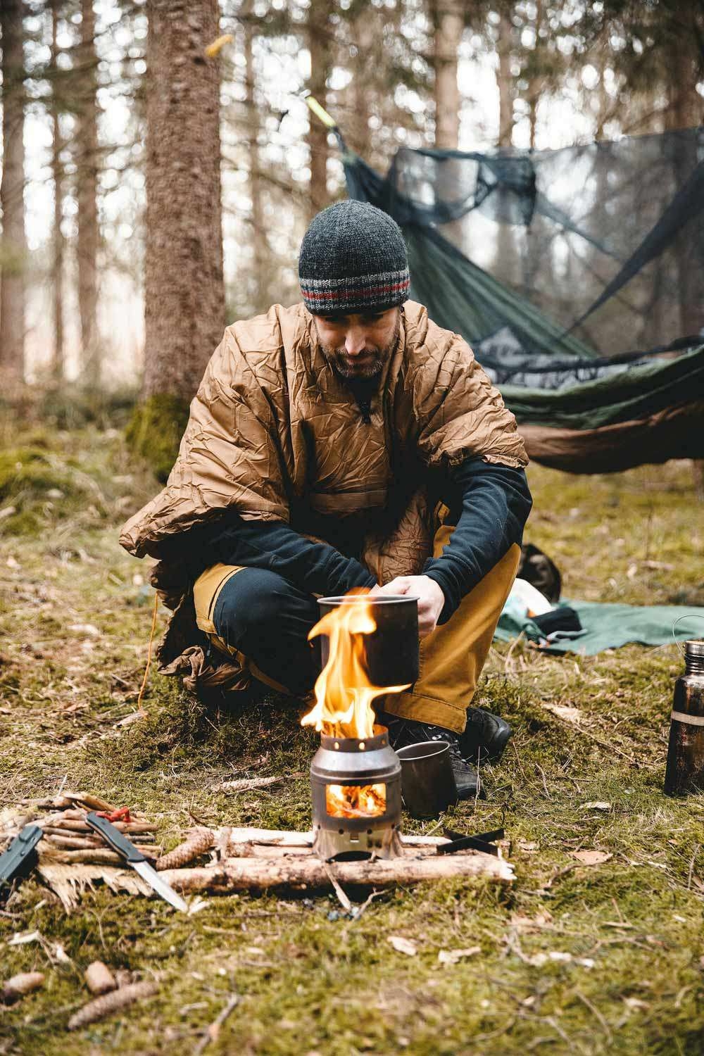 Amazonas 2in1 Hängematte Underquilt-Poncho braun