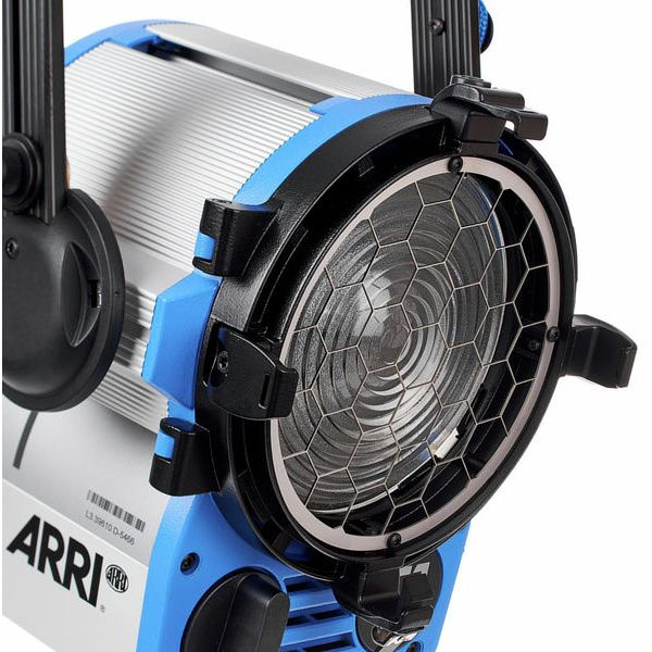 ARRI True Blue T1 1000 W Man