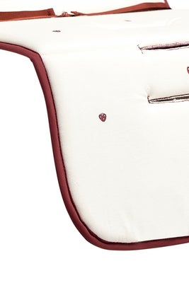 Beemoo Sittepute, Maroon Berry