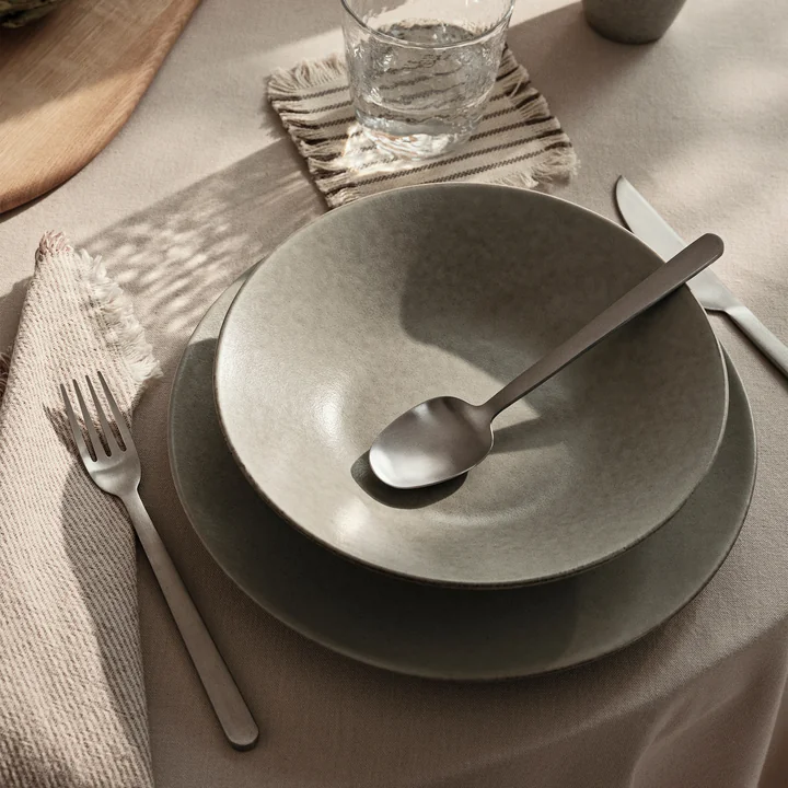 Broste Copenhagen - Nordic Marsh Teller, Ø 26 cm x H 2.5 cm, grün