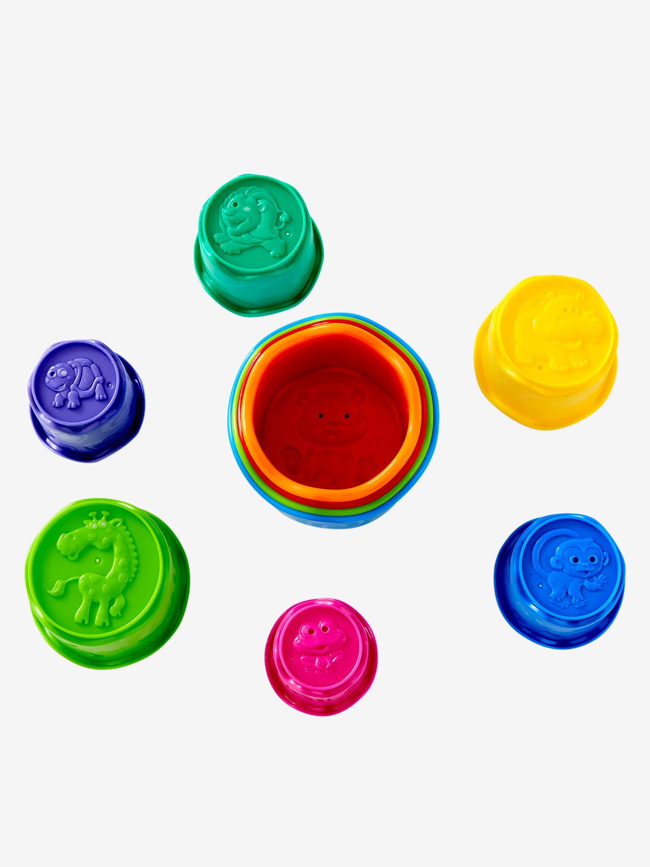 Copos de plástico multicoloridos empilháveis