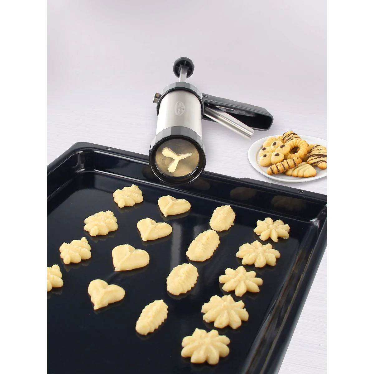 Presse-biscuit et 12 disques de motifs Baker Edition Dr. Oetker