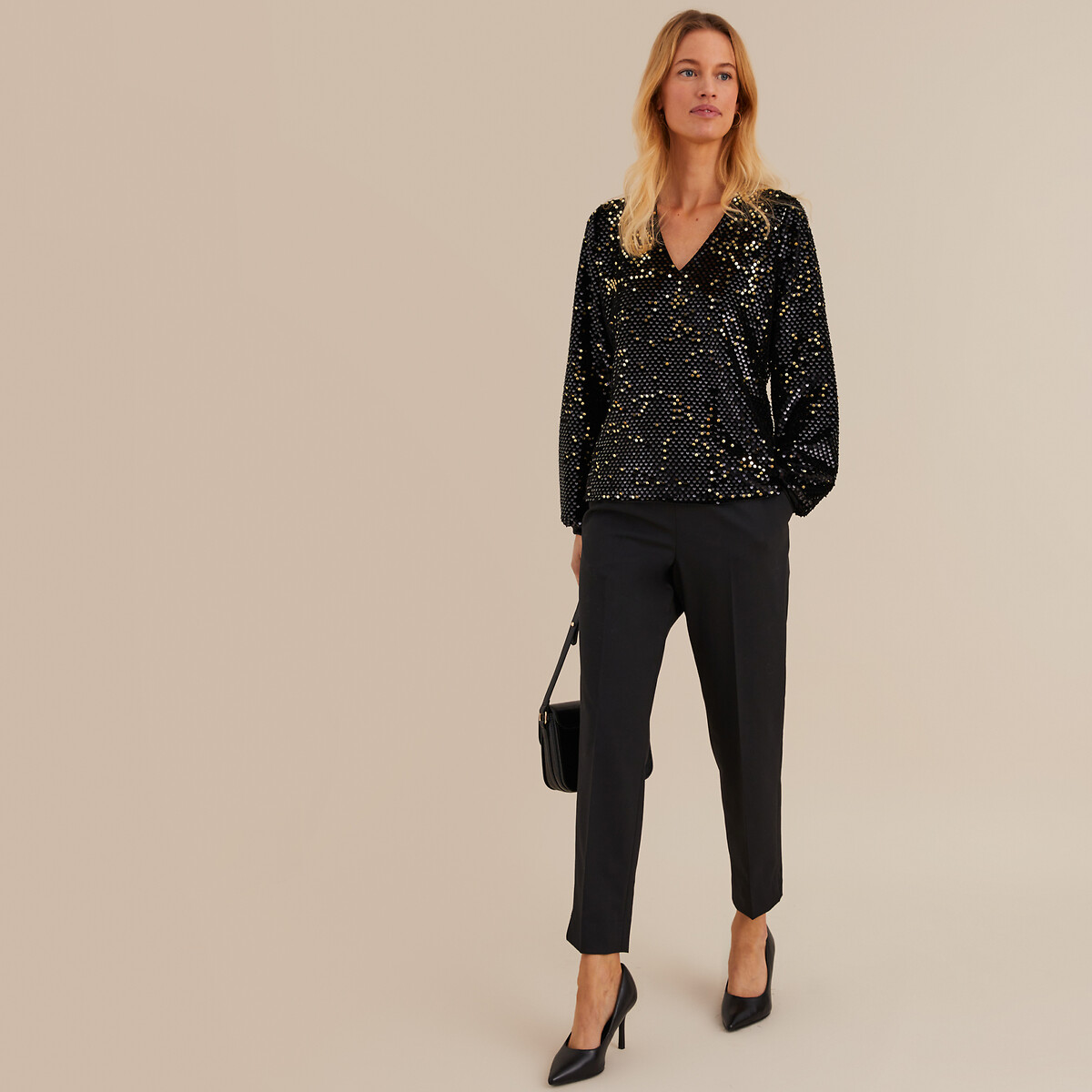 ANNE WEYBURN<br>Camiseta com decote em V, calças boca de sino, manga longa