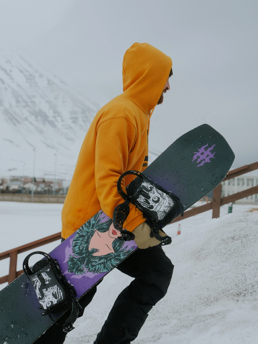 YES Eiki Pro 2025 Snowboard purple