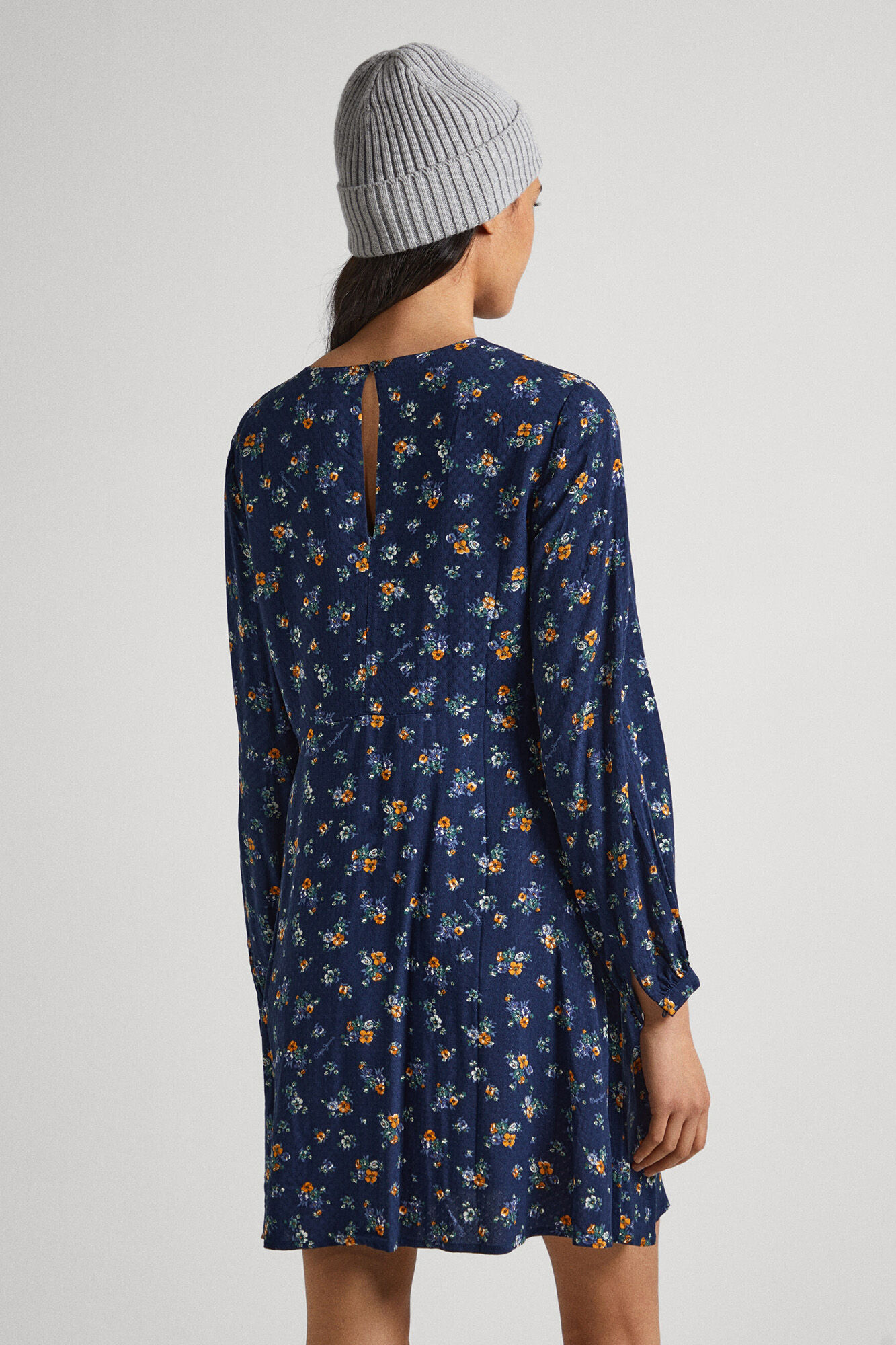 Vestido de tecido dobby com estampa floral