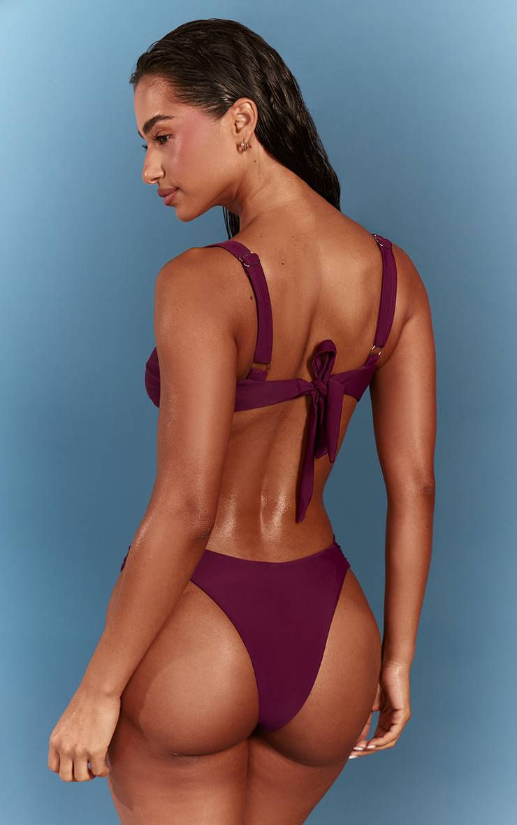 Violet Bas De Bikini Tanga À Larges Bretelles